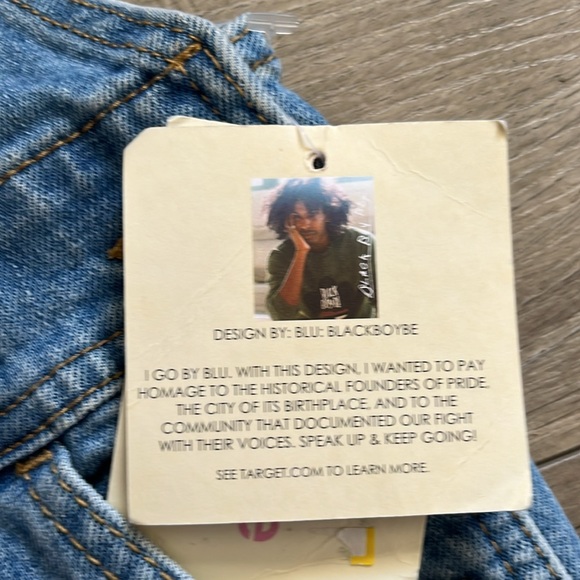 Short Overalls with Rainbow Straps - Picture 6 of 13